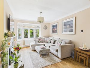 Sitting Room- click for photo gallery